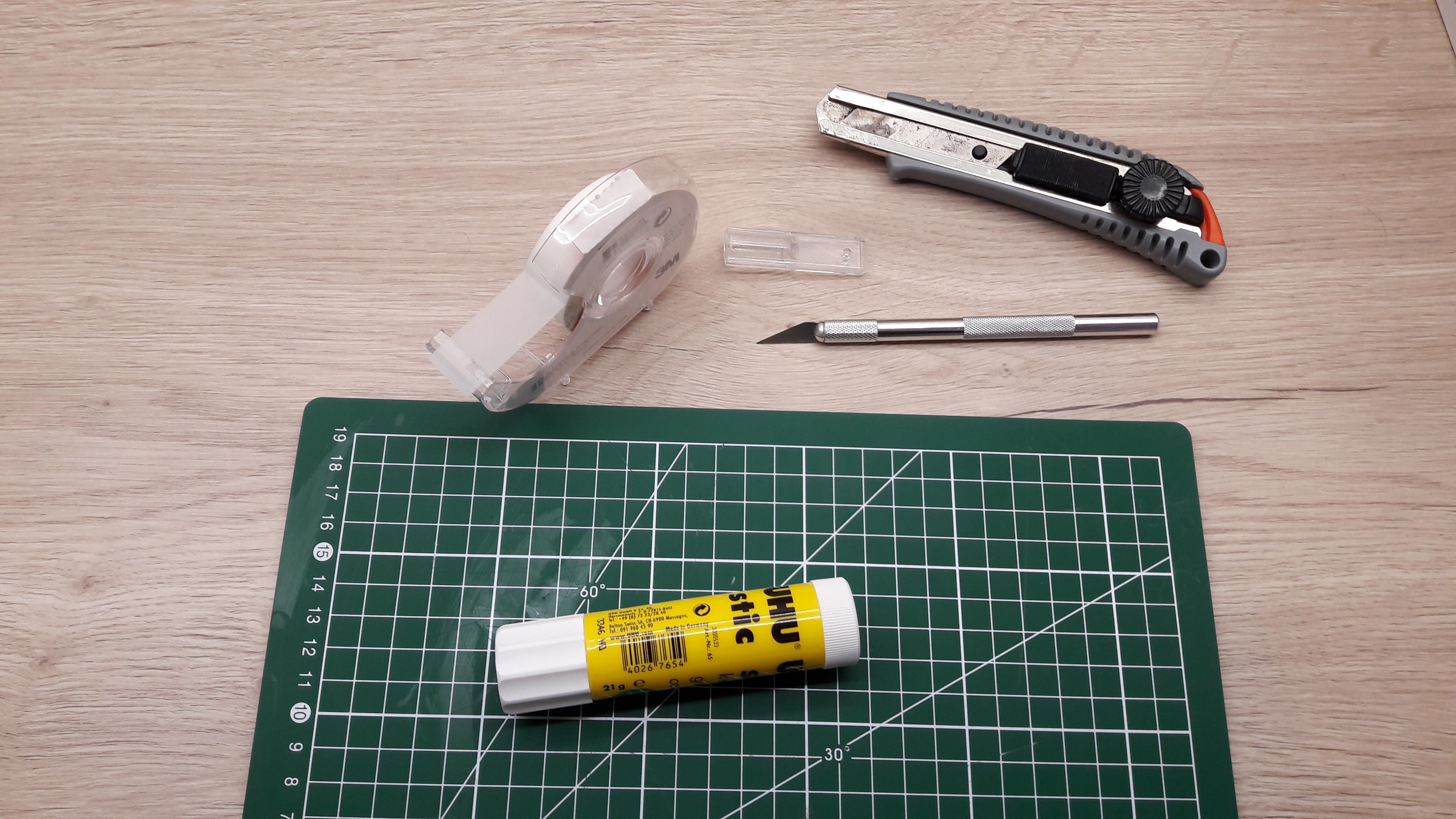 the tools needed for making the advent calendar